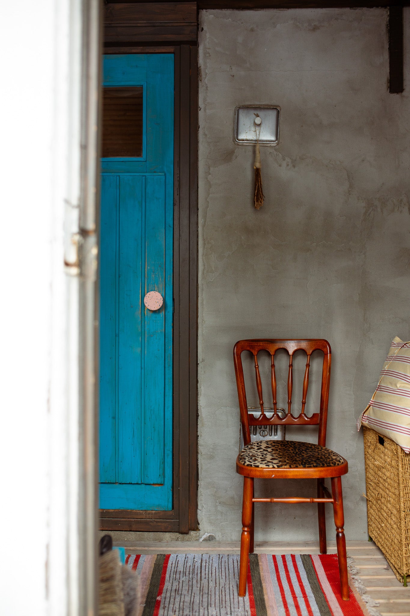 Colourful and sustainable sauna door handle crafted from durable Durat